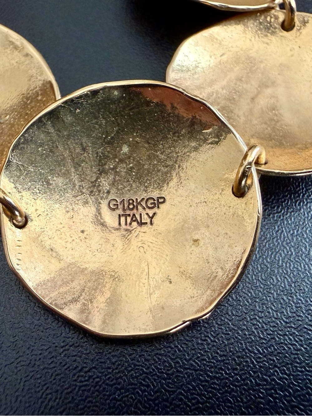 18K GOLD-PLATED HAMMERED DISC BRACELET - Picture 3 of 5